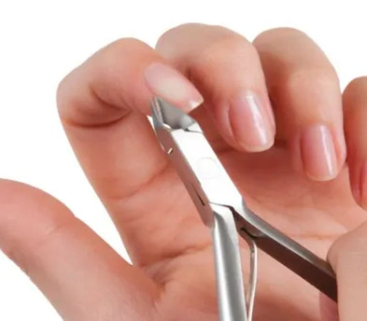 How To Use A Cuticle Cutter Tool?