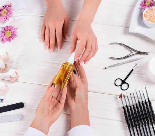 How to use cuticle oil: A Professional's Guide to Healthy Nails