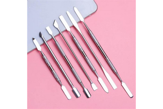 How to Choose the Best Cuticle Pushers for Manicured Nails