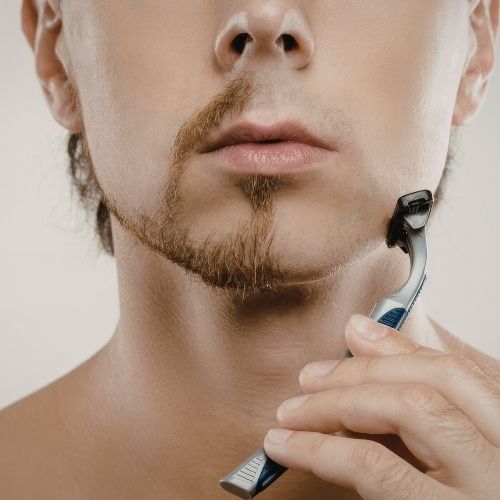 Best Tips on How to Choose a Grooming Kit for Men