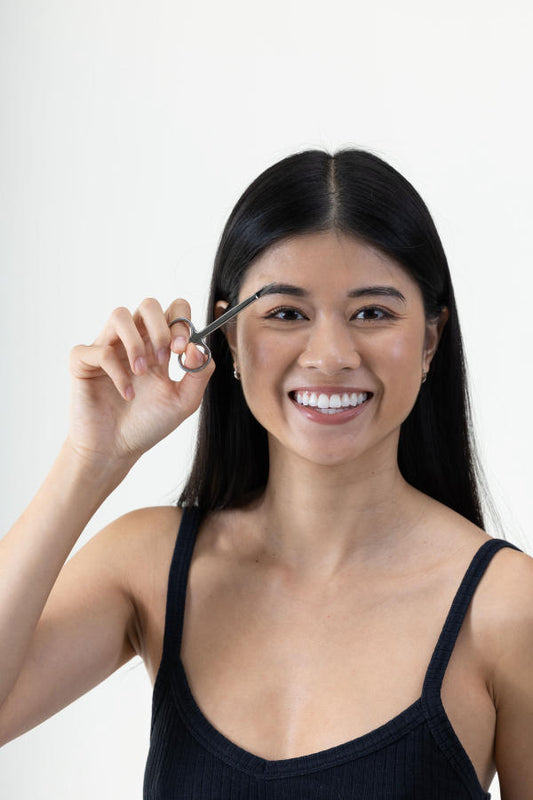 How to Do an Eyebrow Slit: Crafting a Stylish Statement