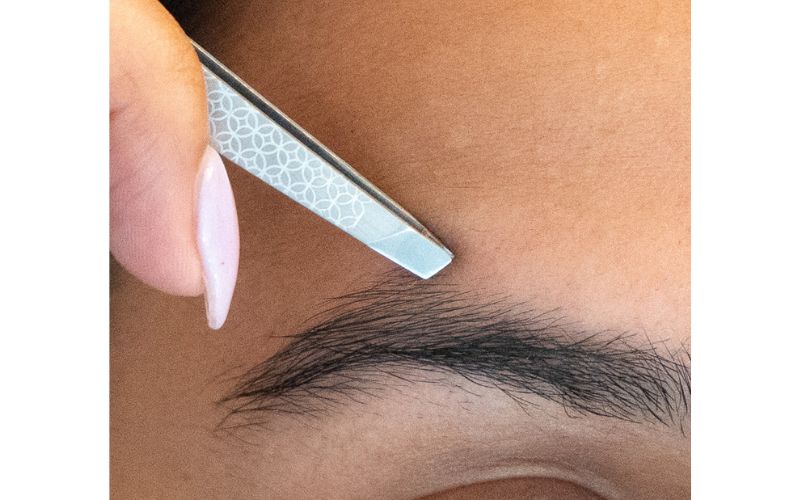 What Makes Your Eyebrows Grow Faster Naturally?