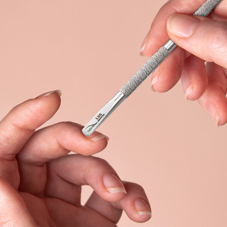 Professioneller Nagelhaut-Schieber Aus Edelstahl – 2-in-1 Mit Gewölbter Und Spitzer Löffelseite, 147 Mm